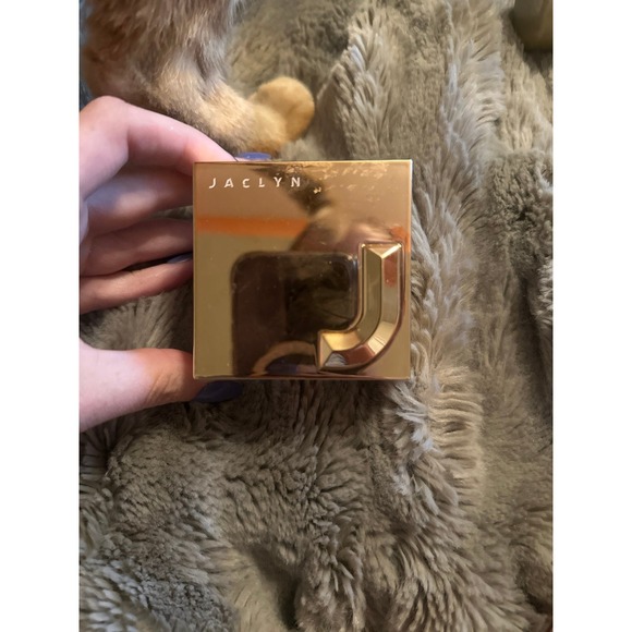 Jaclyn Cosmetics Other - Jaclyn Cosmetics luminous powder